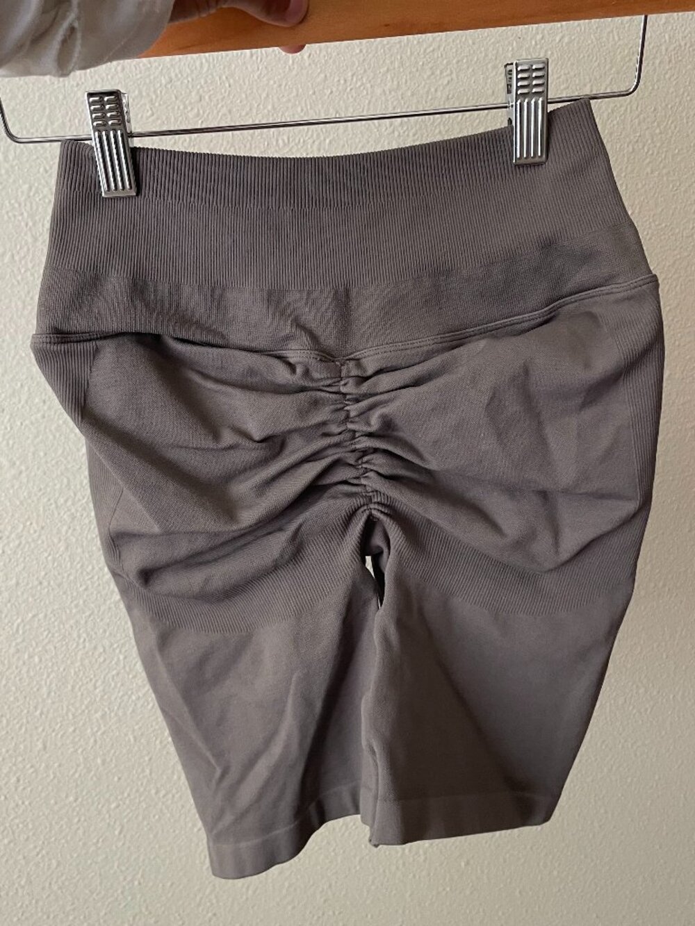 SKIMS Grey Contour Lounge Compression Scrunch Bike Shorts Size S/M